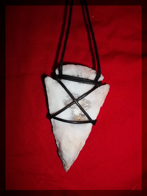 Authentic arrowhead samples, real archery arrowheads, hand knapped arrowhead necklaces